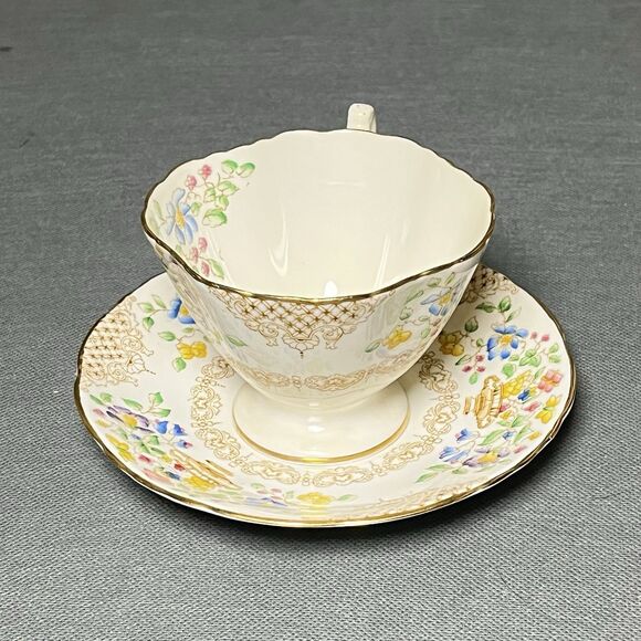 Vntg Hammersley Daffodil Pattern TeaCup Saucer Yellow Pink Blue Flower England - Picture 12 of 13